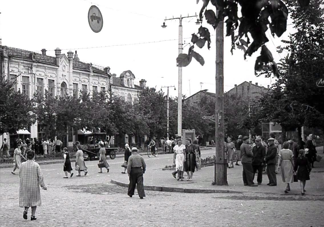 Показали рідкісні фото, як черкасці відпочивали у вихідні у 1950-1960-х роках - фото 2