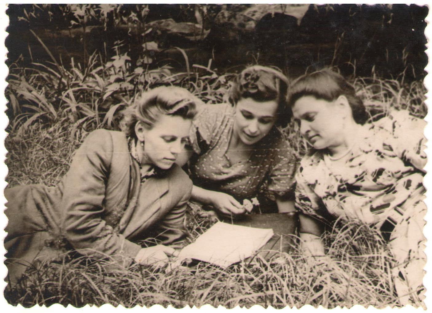 Показали рідкісні фото, як черкасці відпочивали у вихідні у 1950-1960-х роках - фото 4