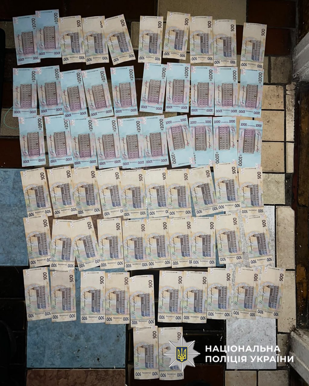 На «лікування онука»: у Черкасах виманили в дідуся 450 тис гривень та 8000 доларів