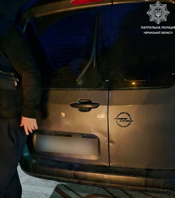 У Черкасах зупинили водія Opel, який їхав зустрічною смугою напідпитку