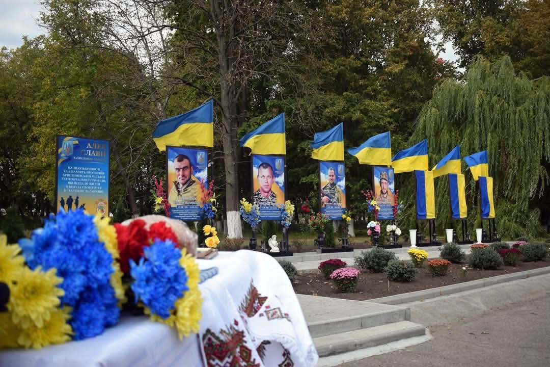 Портрети трьох загиблих воїнів відкрили у Христинівській громаді - фото 2