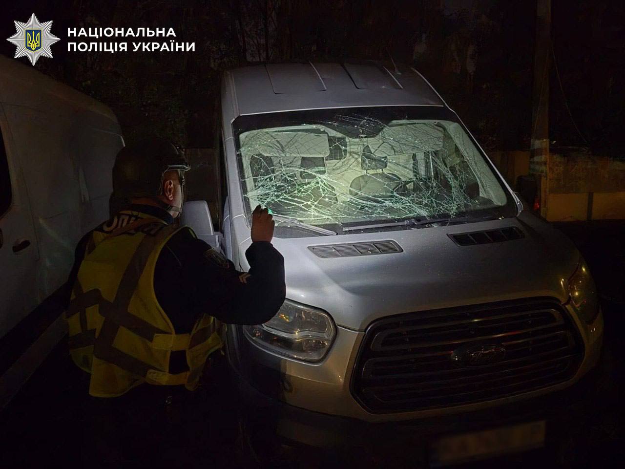 Наслідки балістичної та дронової атак фіксують поліцейські в Києві - фото 3