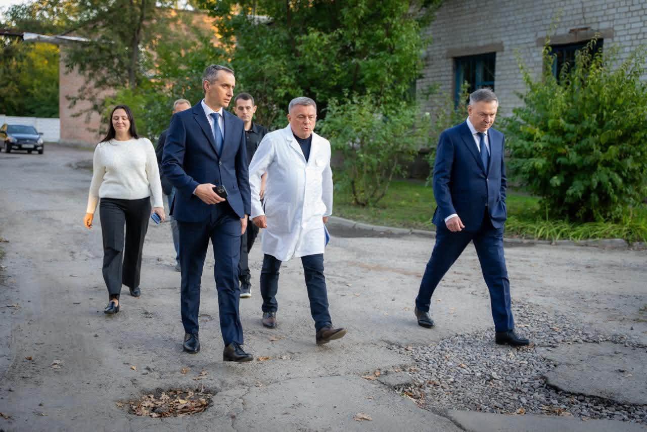 Міністр Ляшко у Черкасах відвідав бюро судово-медичної експертизи - фото 3