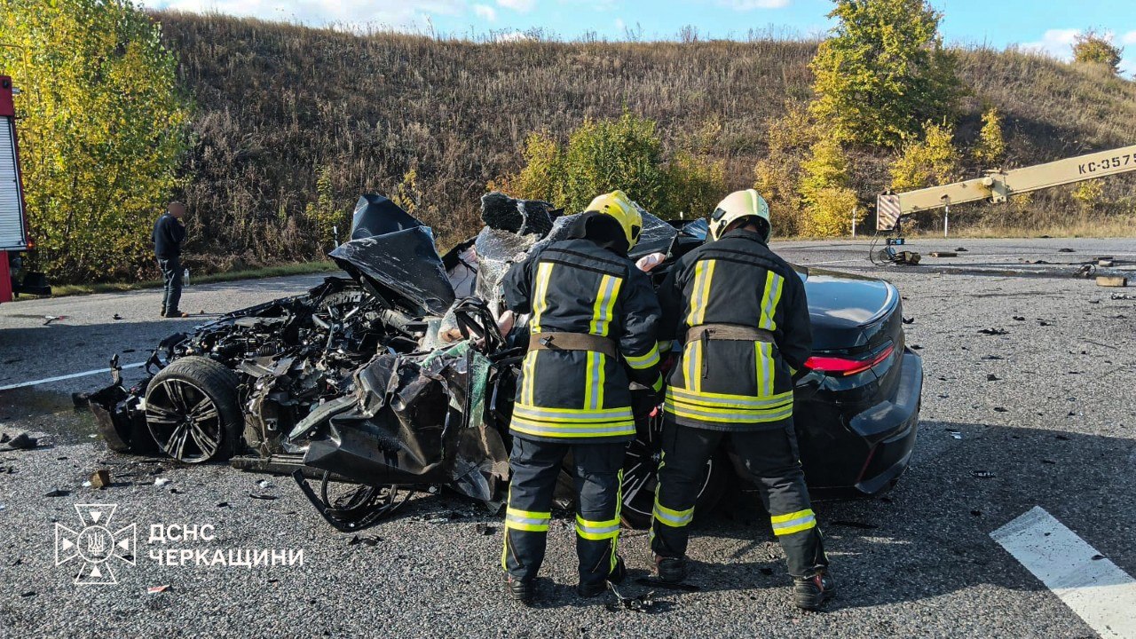 Смертельна автотроща на Черкащині забрала життя 2 людей - фото 3