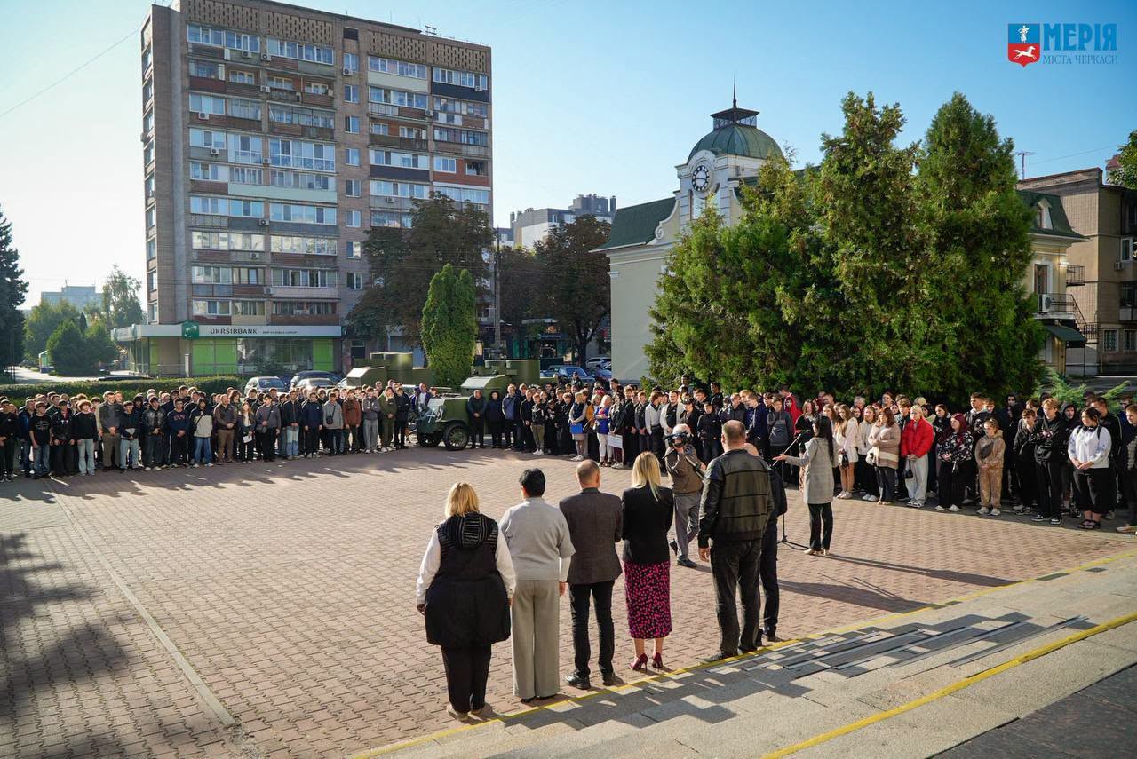 У Черкасах провели посвяту студентів-першокурсників. Фото - фото 4
