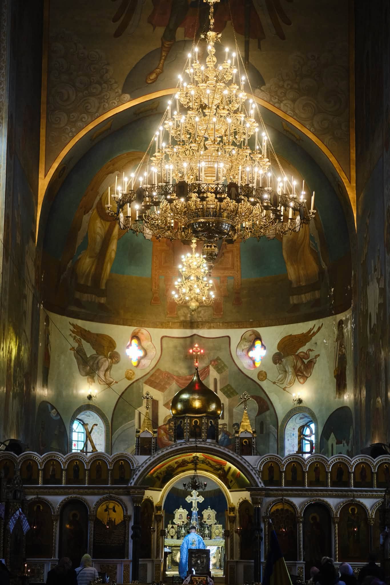 У Свято-Михайлівському гарнізонному соборі Черкас молилися за повернення захисників додому - фото 5