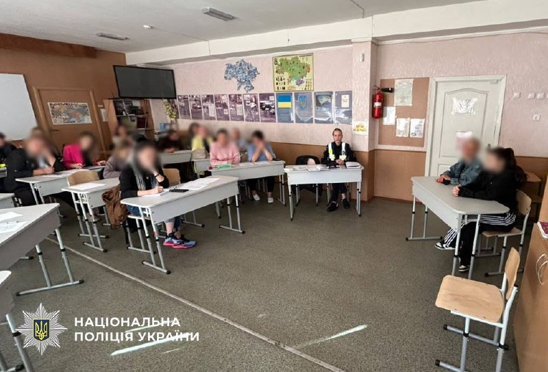 У Києві підлітки побили 15-річну школярку: на батьків трьох дівчат склали протоколи