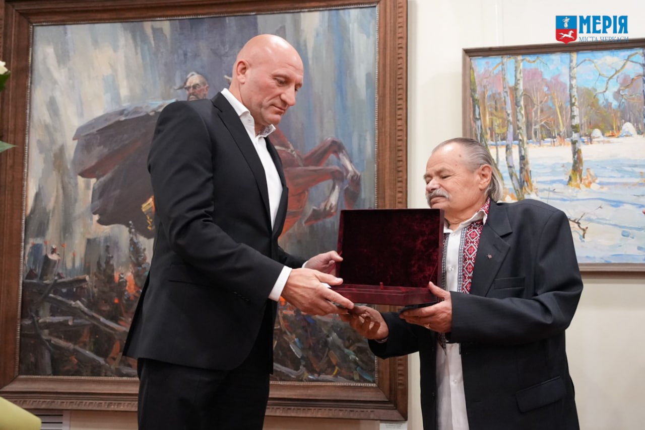 Народний художник Іван Бондар отримав найвищу відзнаку Черкас