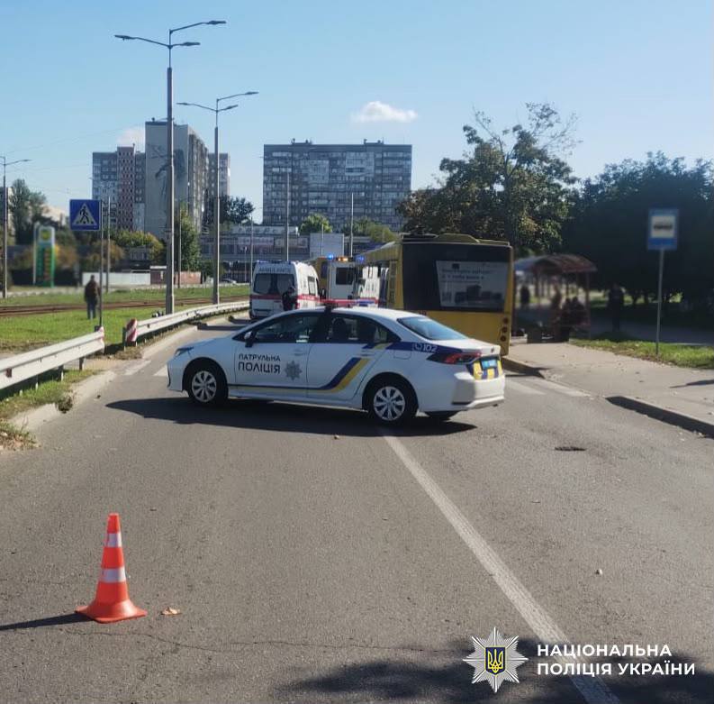 У Києві зіткнулися дві маршрутки: є постраждалі