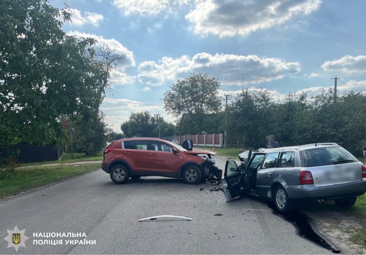 Загинув водій: на Київщині зіштовхнулись KIA та Audi