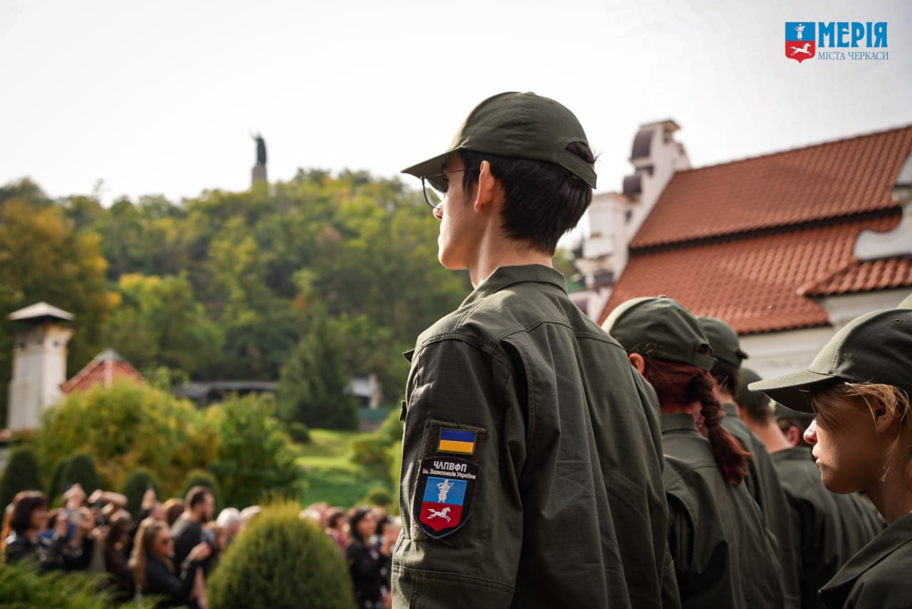 У Чигирині вихованці Черкаського ліцею з посиленою військово-фізичною підготовкою склали присягу - фото 5