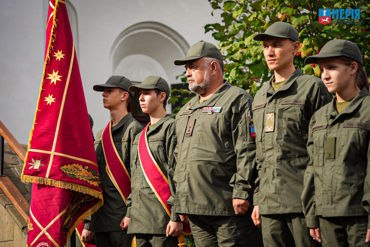 У Чигирині вихованці Черкаського ліцею з посиленою військово-фізичною підготовкою склали присягу - фото 4
