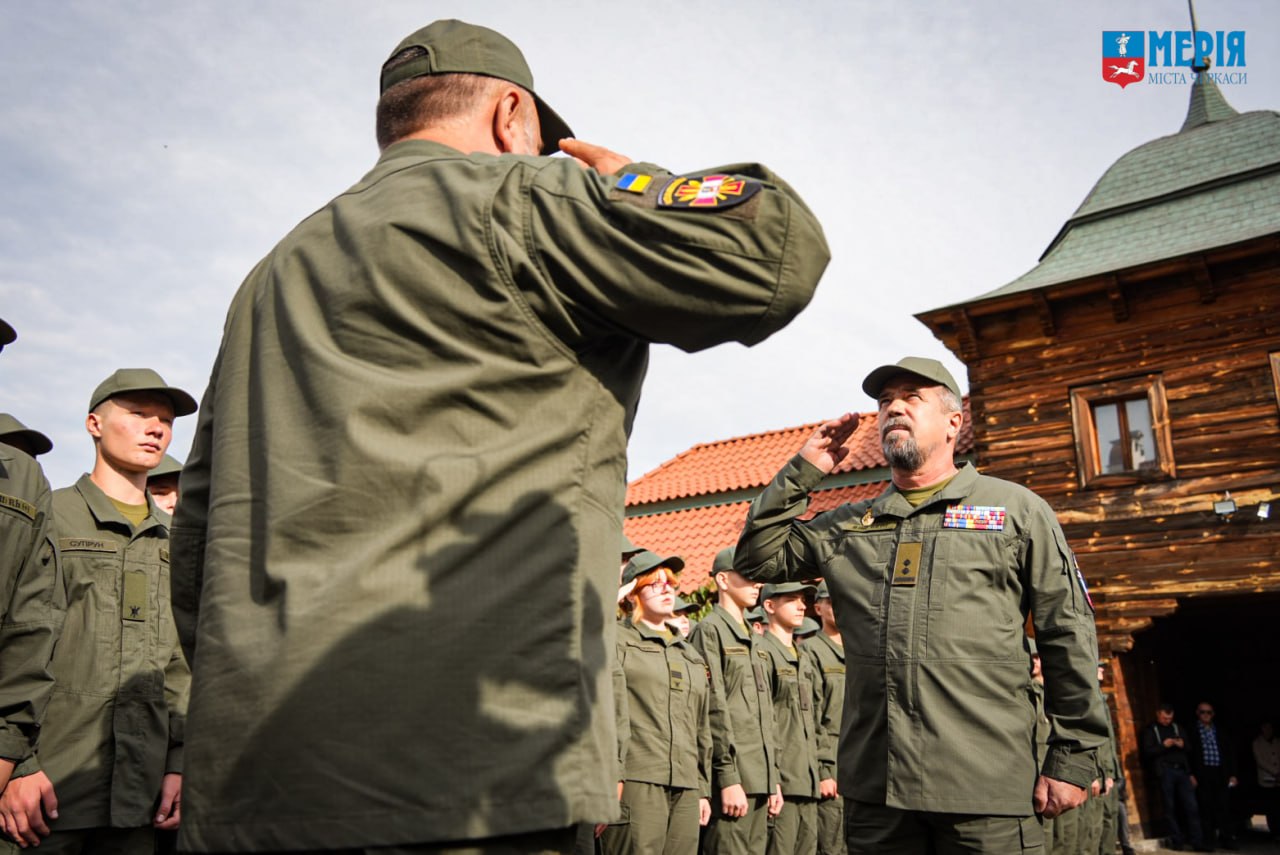 У Чигирині вихованці Черкаського ліцею з посиленою військово-фізичною підготовкою склали присягу - фото 3