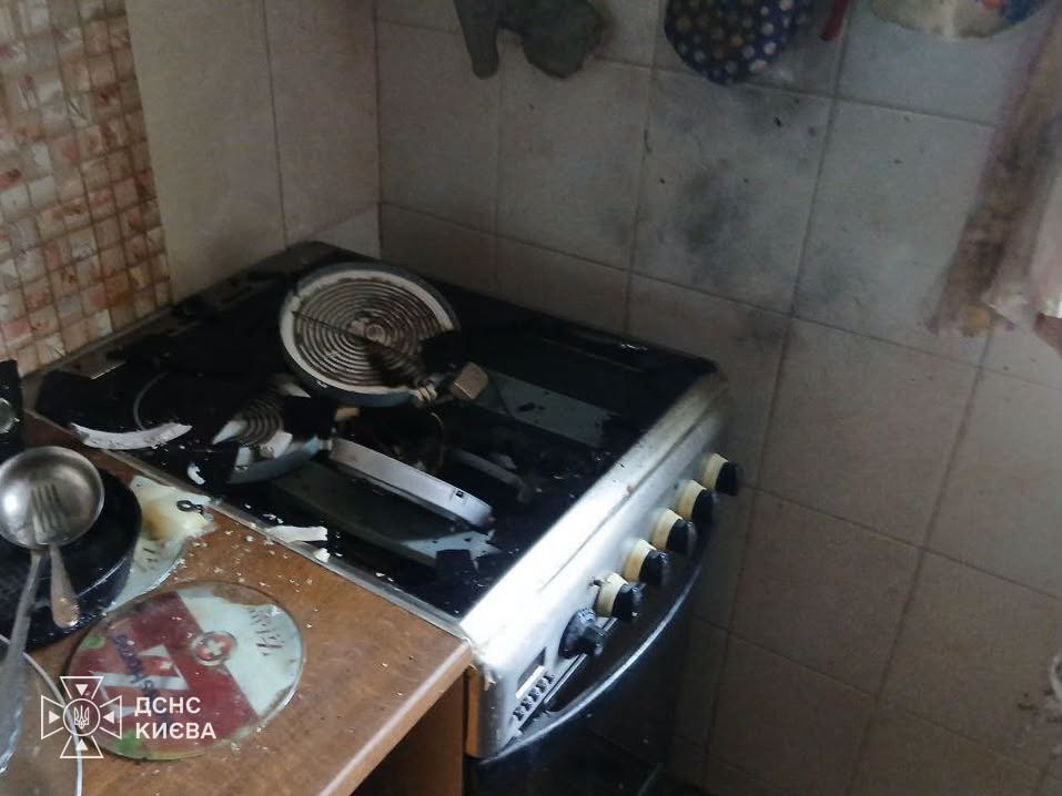У квартирі київської багатоповерхівки вибухнув туристичний газовий балон - фото 2