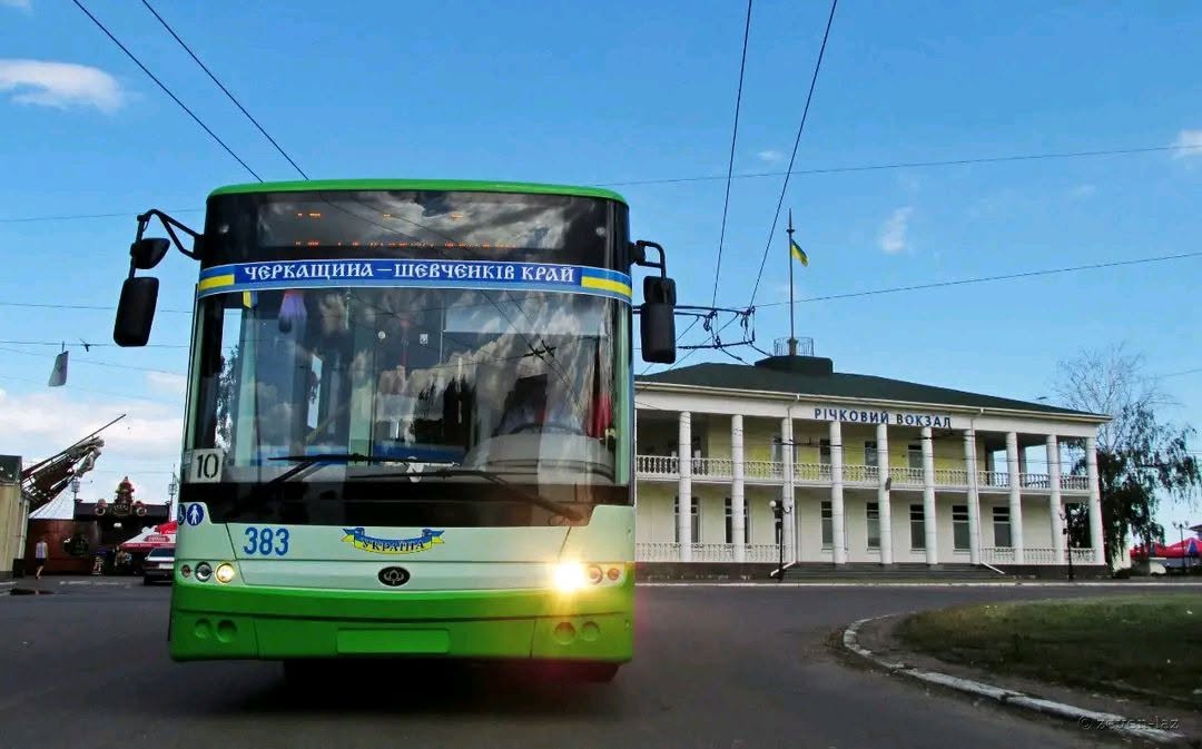 У Черкасах розпочали навчання майбутніх водійок тролейбусів - фото 2
