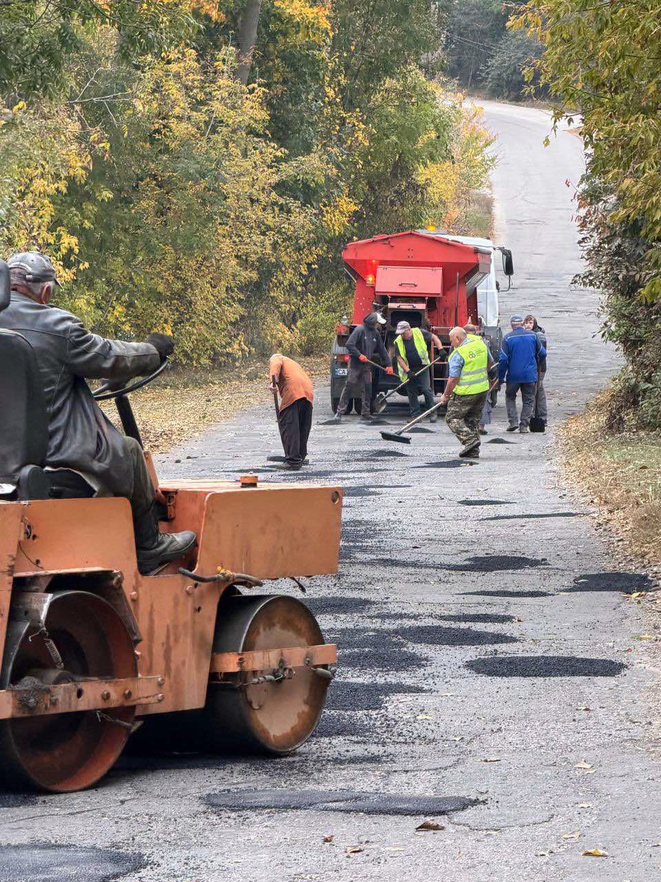 Спільними зусиллями: у Монастирищенській громаді відремонтували дорогу - фото 2
