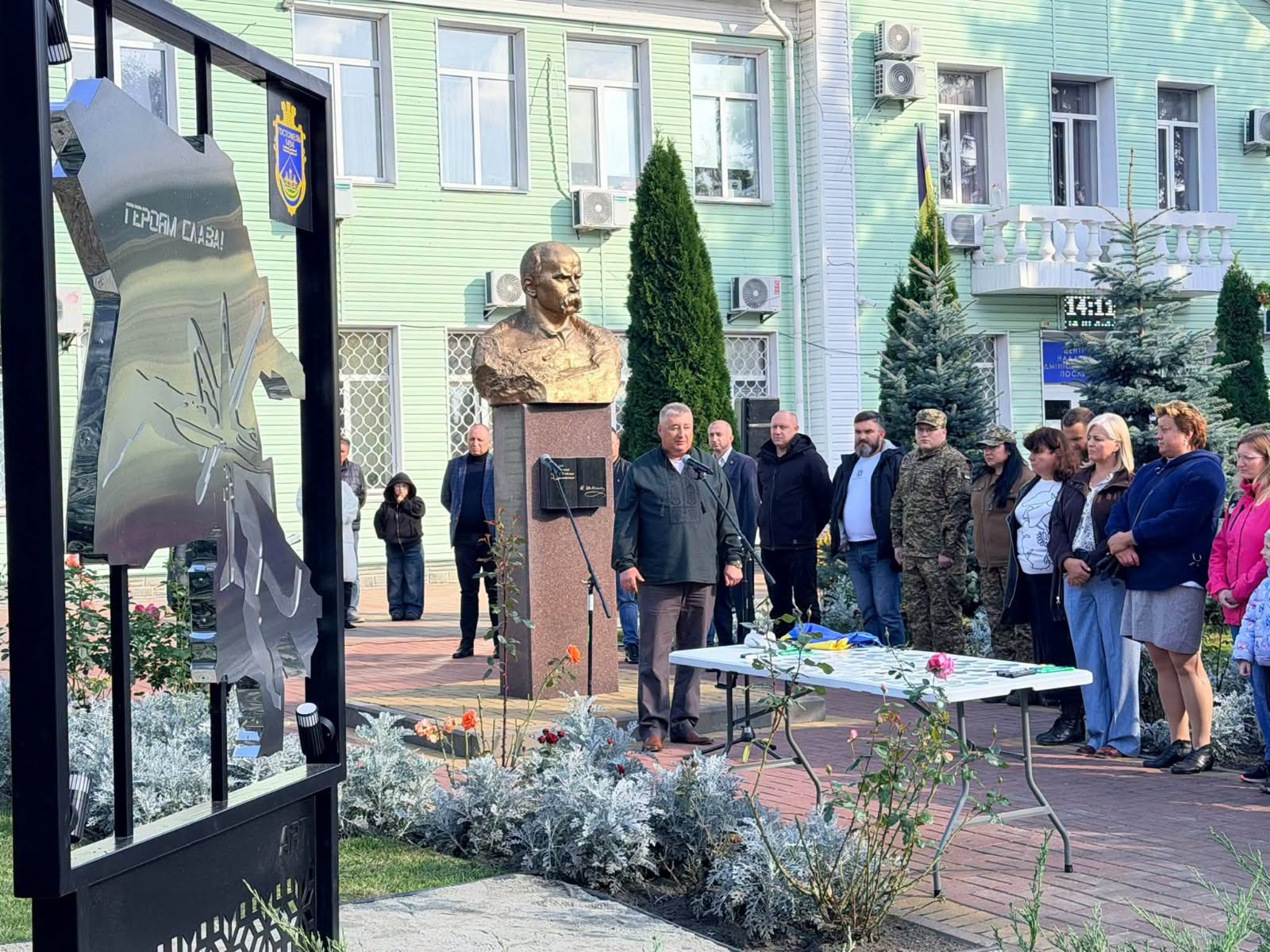 «Я вдома»: у Гостомелі відкрили Стелу Надії для родин зниклих безвісти військових