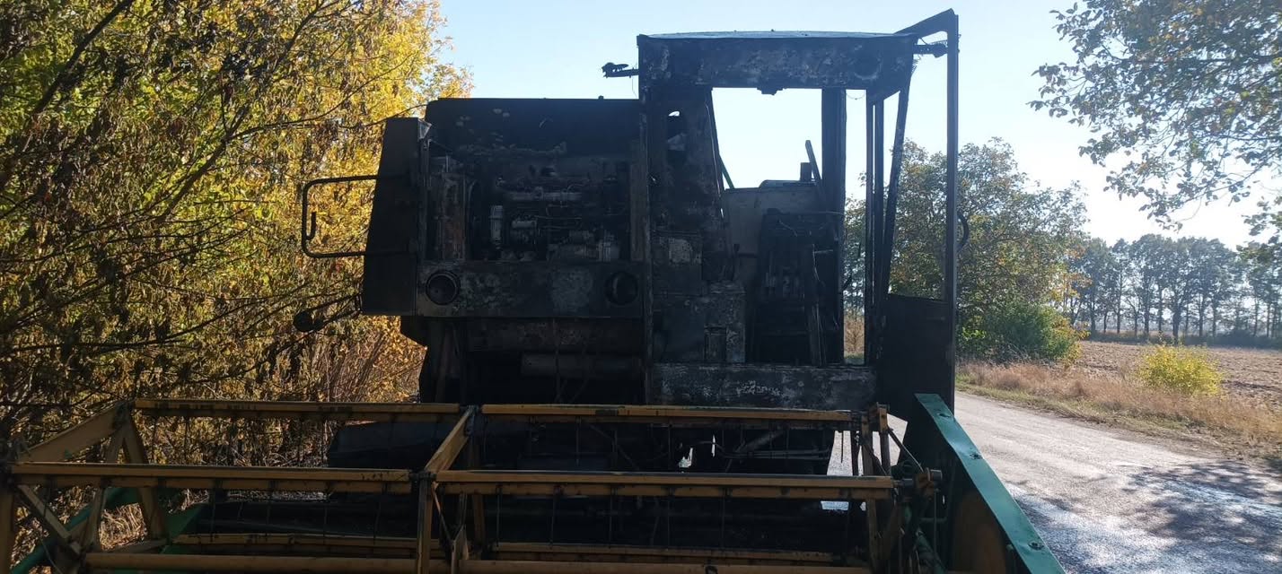 Втратив сенс життя і заробіток: на Черкащині згорів комбайн чоловіка без обох ніг