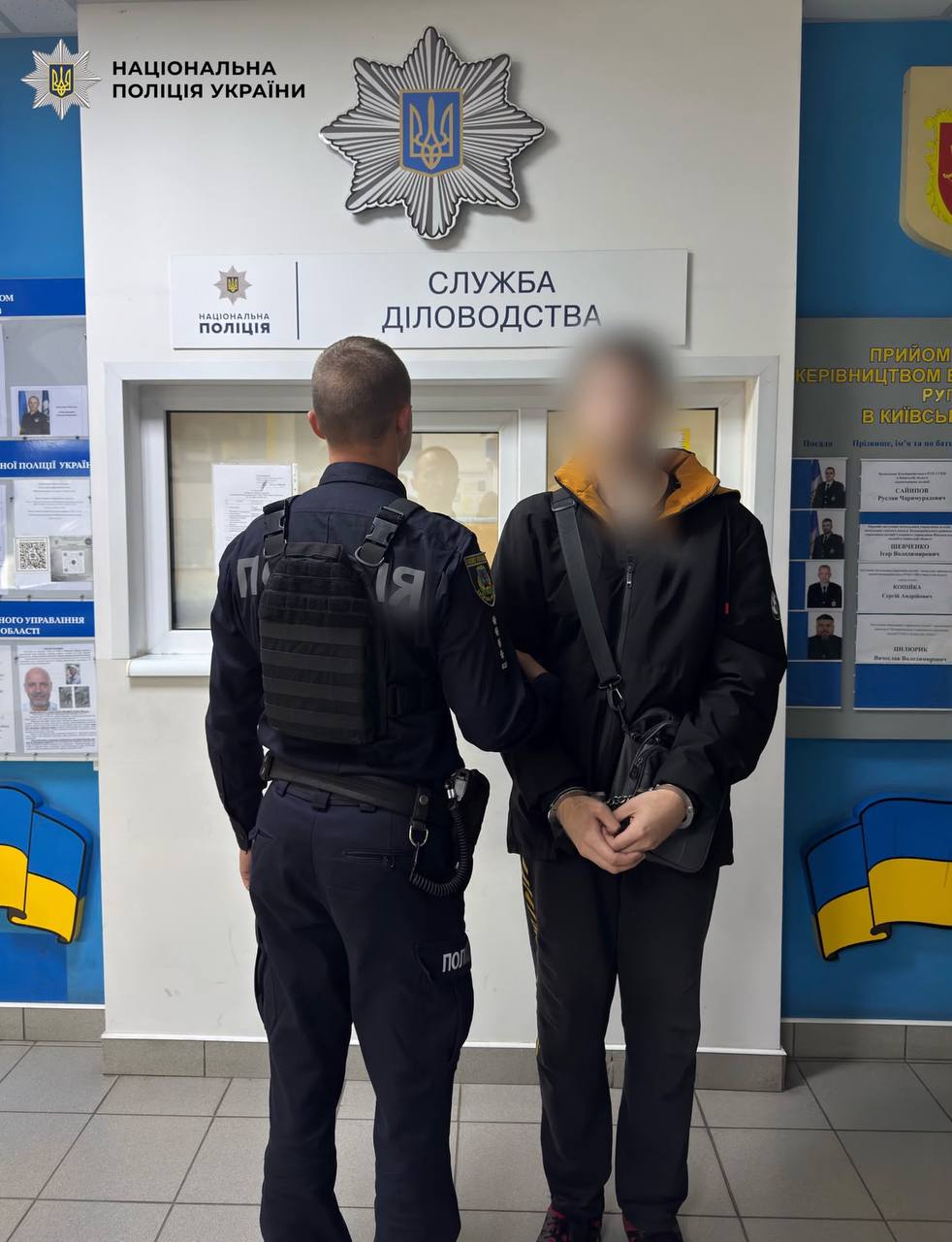 На Київщині затримали 21-річного чоловіка, який на замовлення рф підпалив мікроавтобус волонтера - фото 2