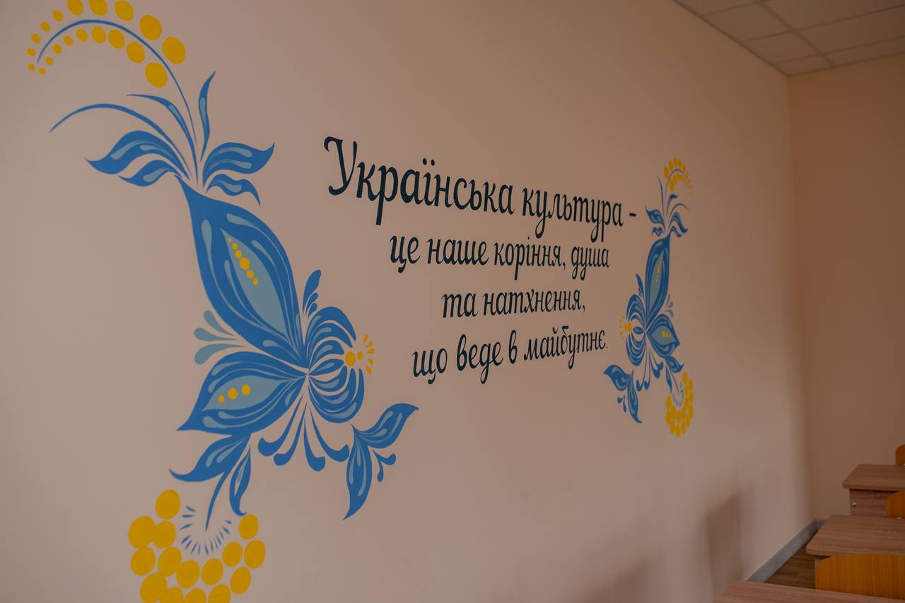 На Житомирщині відновили ліцей, пошкоджений російськими атаками у 2022 році - фото 4