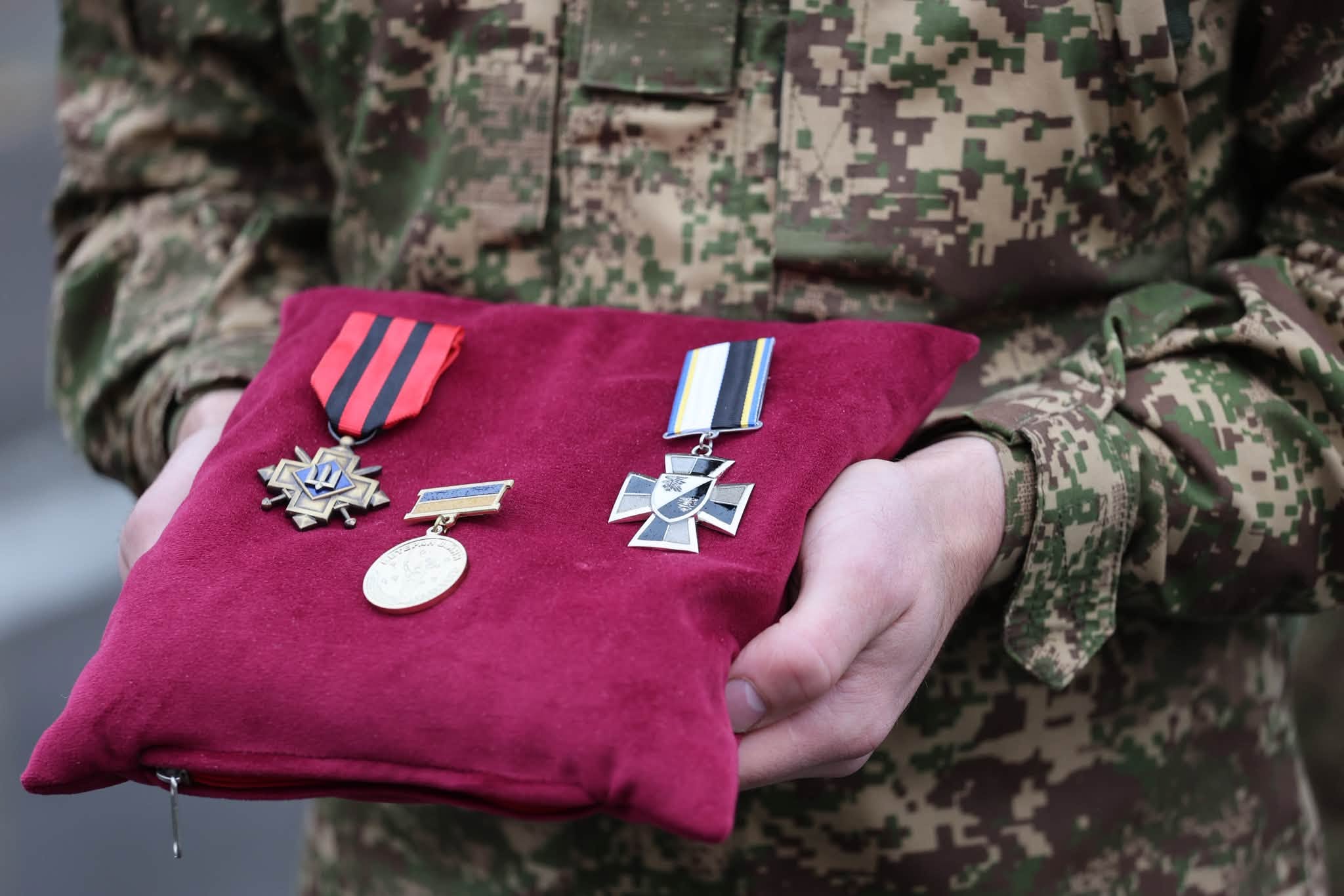 На Черкащині попрощалися з молодим захисником Станіславом Ферносом - фото 5