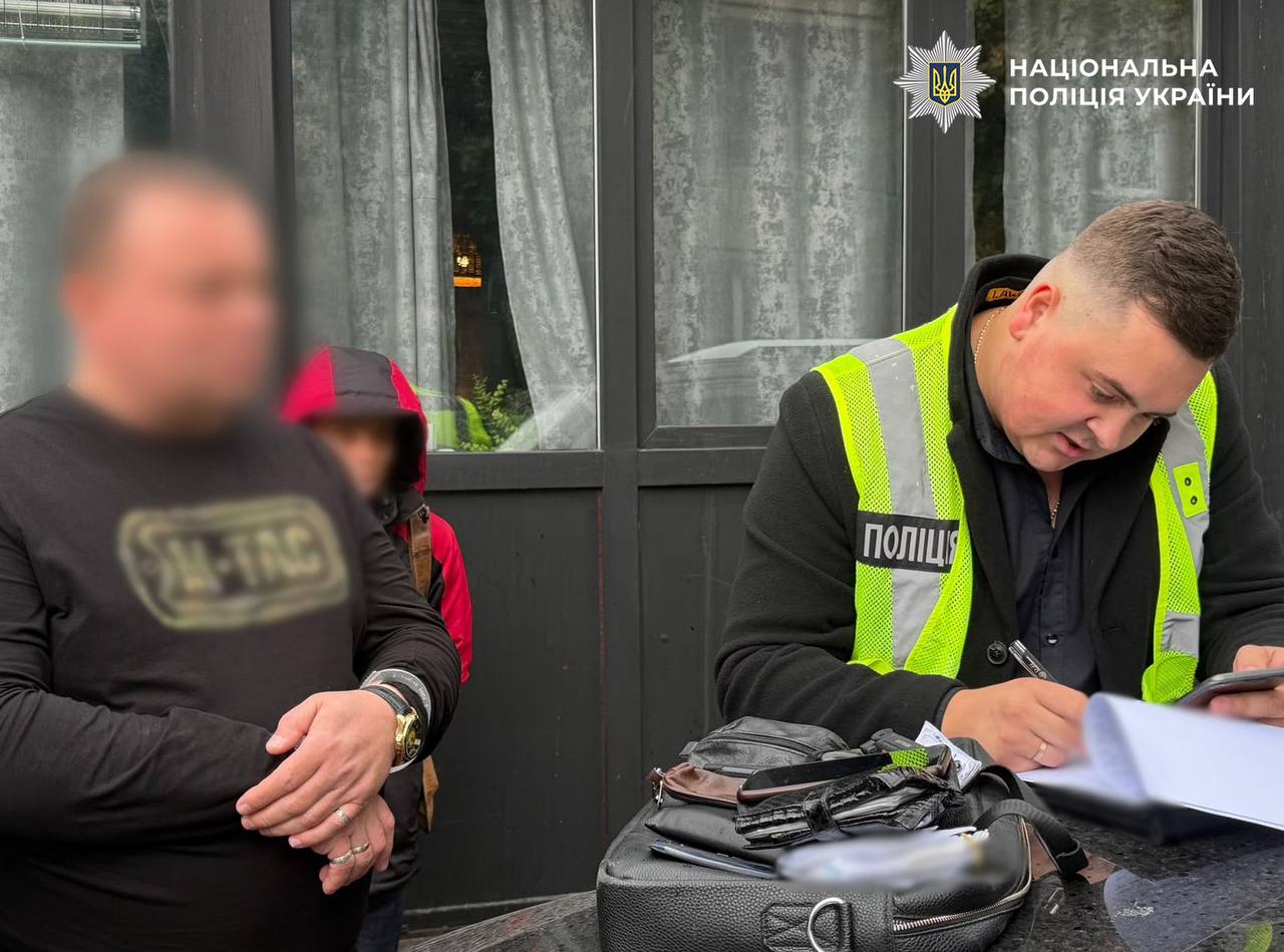 У Києві затримали чоловіка, який продавав відстрочку від мобілізації за 5 тисяч доларів