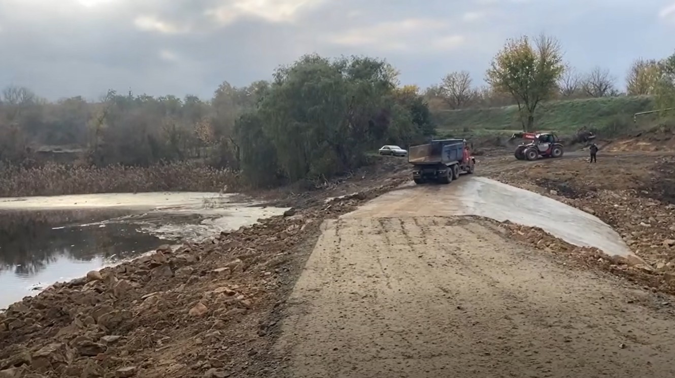 Завершили будівництво греблі у Кам’янці, де в березні стався прорив