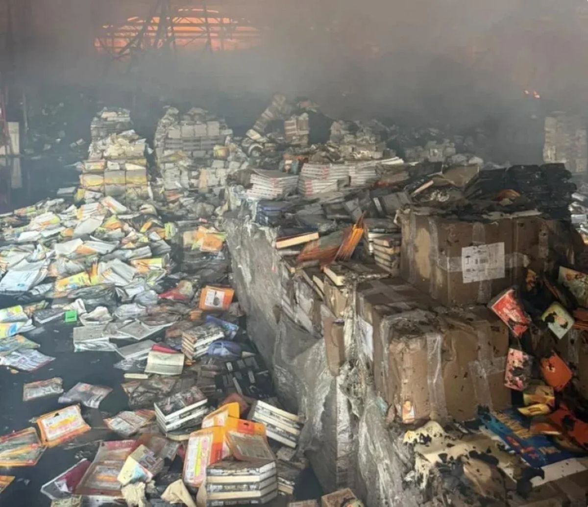 Знищені російськими атаками книжки надрукують за підтримки «УкрАрмоТеху»: які сім видань відновлять