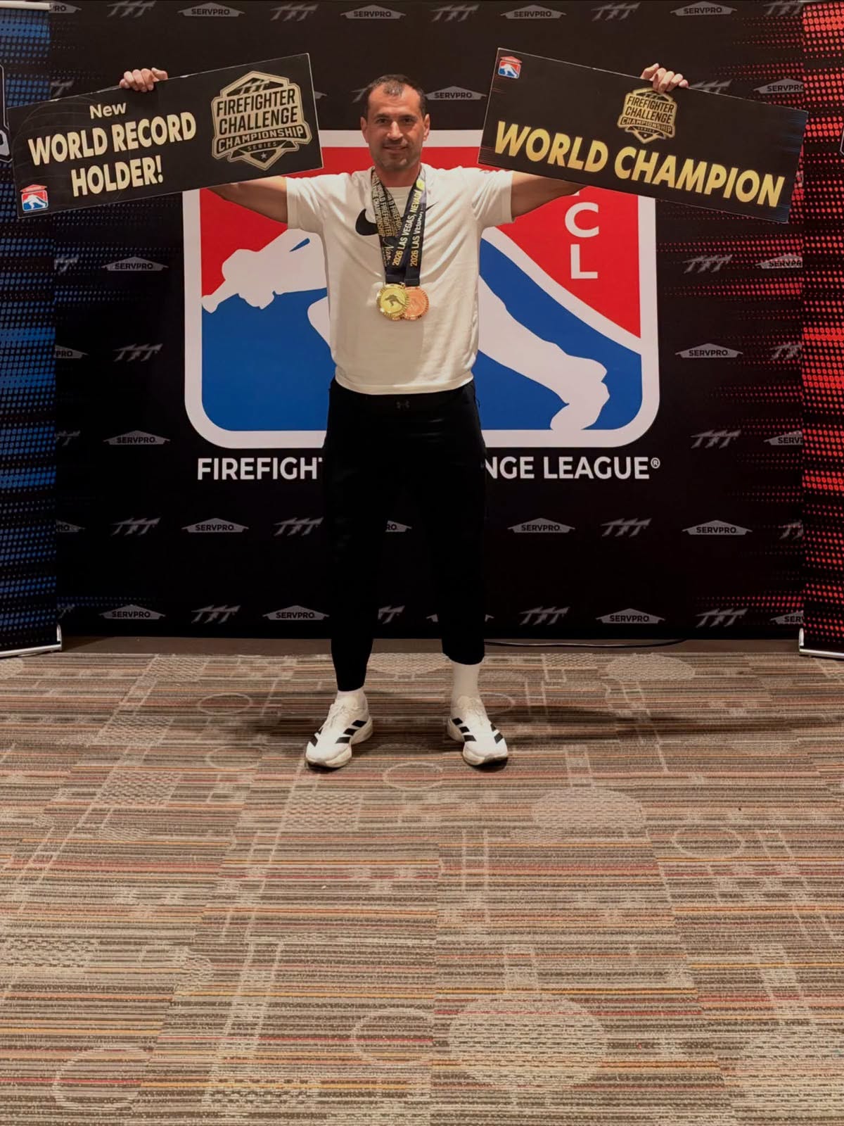 Столичний рятувальник установив новий світовий рекорд на чемпіонаті World Firefighter Challenge 2026