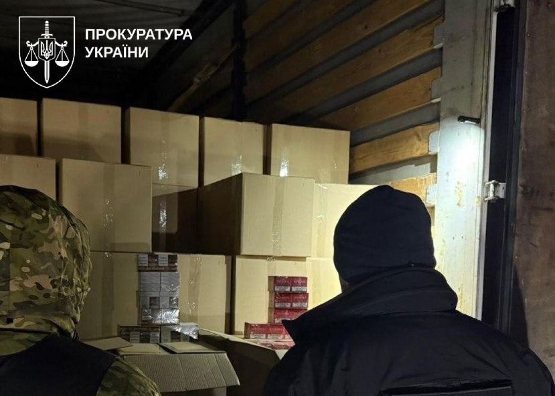 Оголосили підозру 7 учасникам групи, які під Уманню виготовляли підроблені сигарети