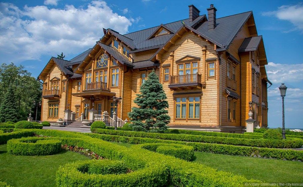 Межигір’я: резиденція Януковича, історія, площа та що подивитися - фото 2