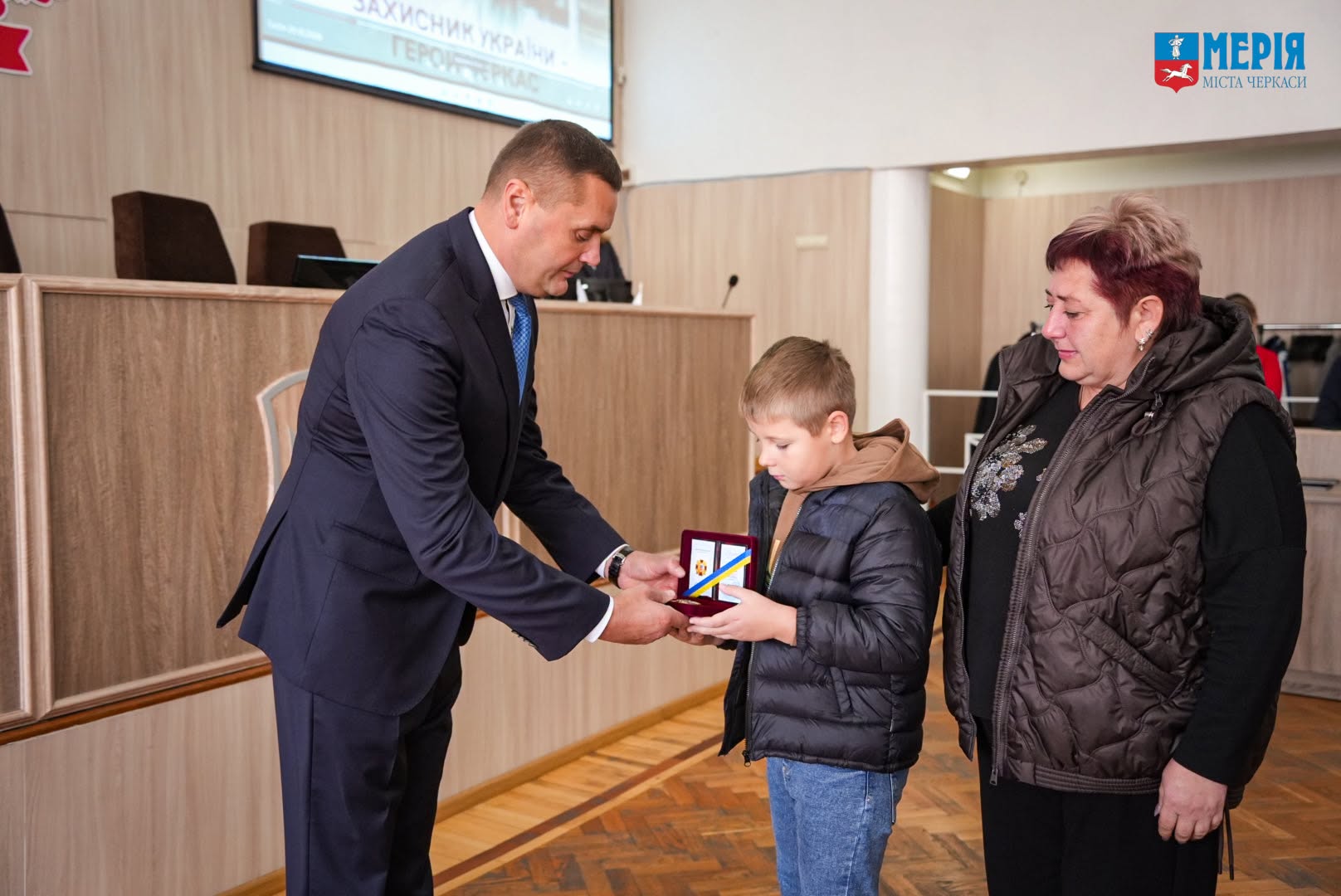Родини семи військових отримали посмертні нагороди «Захисник України – Герой Черкас» - фото 5